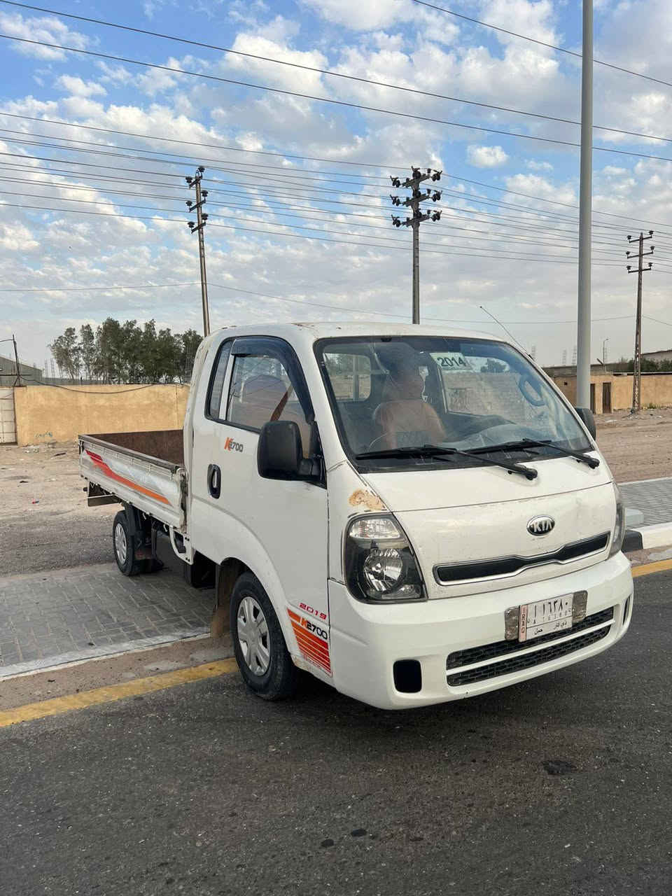 السلام عليكم كيه لبيع موديل 2014 رقم ذي قار مشروع وطني تحويل مباشر سنويه2027 مكفول مكينه وكير وشاصي ورقم شاصي واضح مكفوله ضربه وصبق كهربايات شغاله مكان السياره بصره 
سعر 85وبيه مجال قليل 
هاتف ***********
