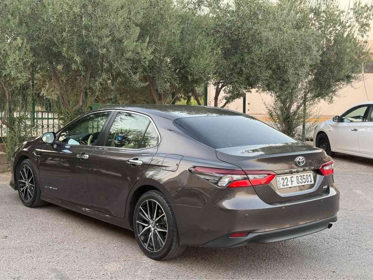 تويوتا كامري ٢٠٢٣ خليجي ياباني اصل 
مكينه ٤ سلندر ٢.٥ تنفس طبيعي 
مكفولة من الصبغ   
السيارة جديدة كلش 
الون برونزي مميز
المواصفات السيارة LE المعروف
داخل كريمي المرغوب يجي بس بالكامري خليجية 
مقاعد جلد ، لايتات امامي عدسات  Led ابيض ، و Led نهاري ، كامرة خلفية و حساسات , ويل 18 من احلى طراز وتصميم  
السيارة ماشية 48,000 km
***********
عنوان سيارة اربيل أربيل, العراق
