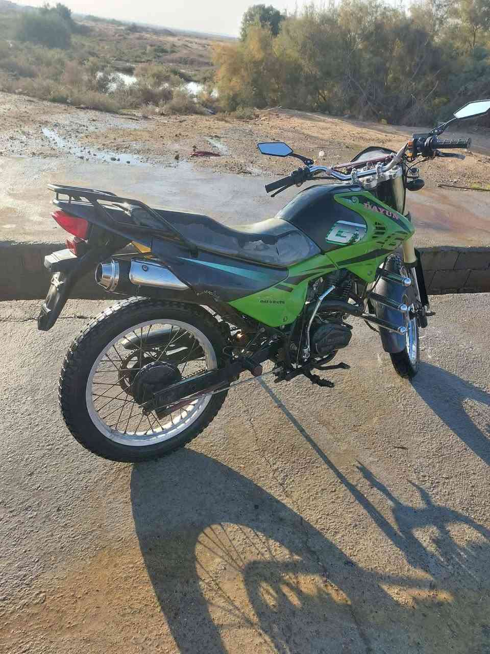 قفاز صيني للبيع موديل 19 نضيف كلش شوفت عينك اوراق ‏‪***********‬‏اصولي مكلف بنشر رقم صاحب الدراجه ‏
