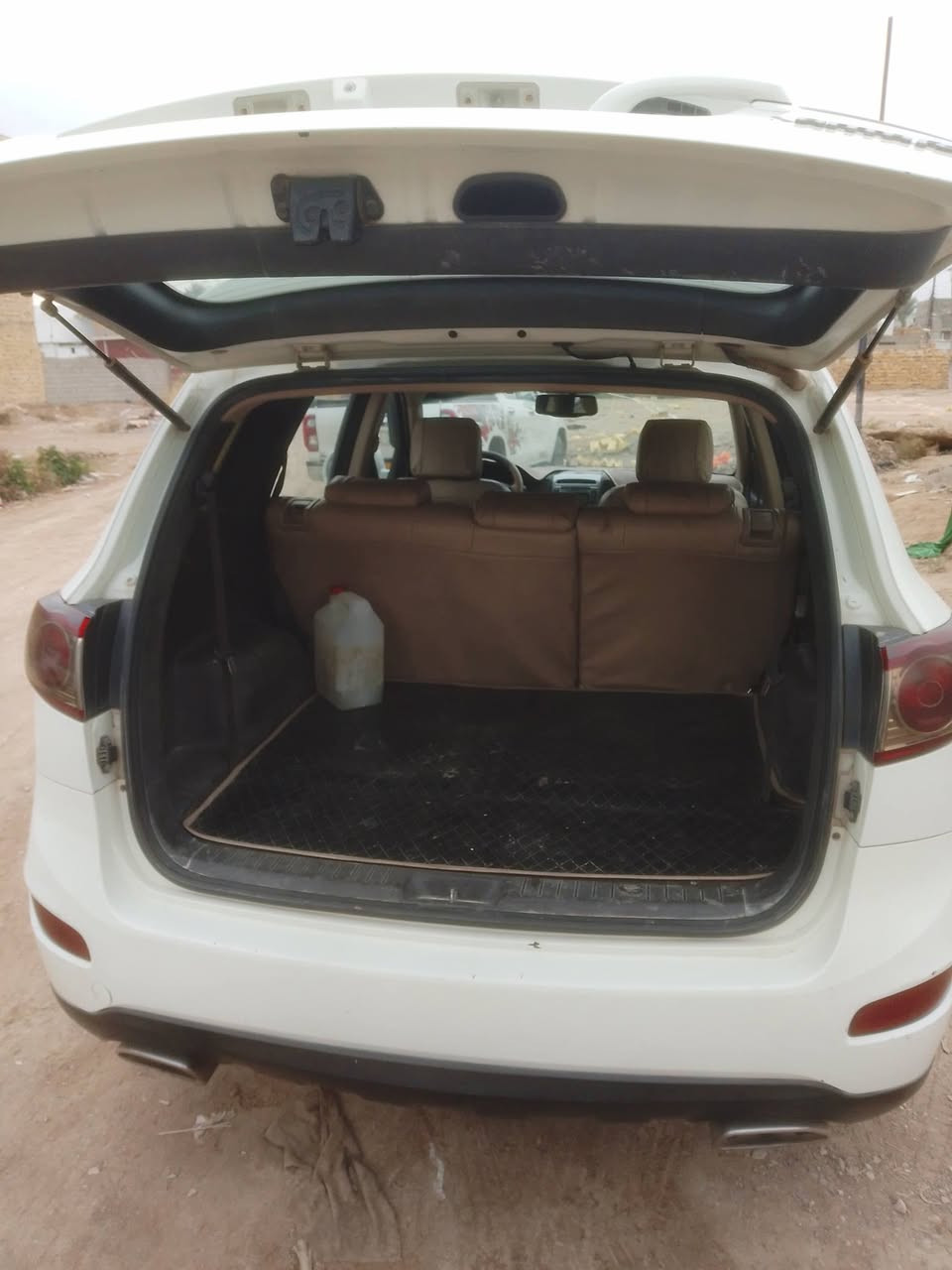 سياره سنتافيه واردخليجي 2011 للبيع مكفول كير مكينه اربعه سلندر  تبريد تدفئه السياره باسمي تحويل ثاني يوم السعر 140 وبيه مجال رقم بغداد للاستفسار الاتصال
***********
***********
