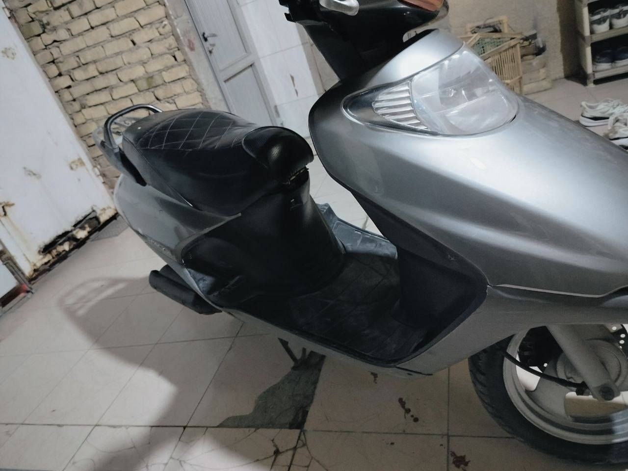 سبيسي ياباني مجفته رايمر جديد
صار اسبوع مجفته
نظيفة كهربائيات شغاله 
قفل ستيرن قفل جنطة 
تشغيل سلف 
سعر 650 بيهة مجال بسيط
عنوان كوت الخاجية 
***********
