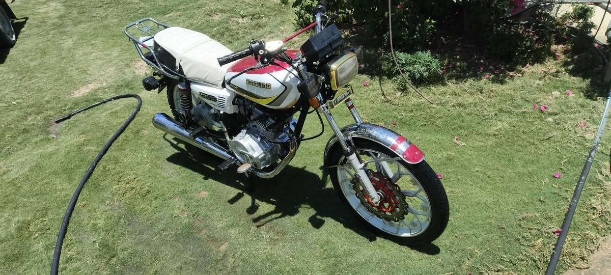 🏍️ للبيع دراجة سولنك موديل 2024 🏍️
✅ الماكينة بحالة ممتازة
✅ كفالة عامة
✅ بدون أي نواقص
✅ الأوراق متوفرة

💰 السعر: 600 وقابل للتفاوض

📍 الموقع: المحمودية - اللطيفية

📞 للتواصل: خاص أو اتصال أو واتساب
***********
