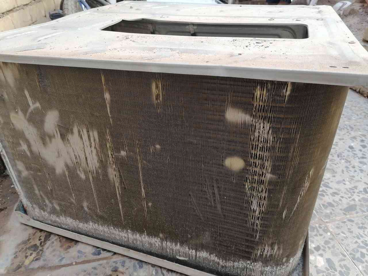 مكيف وادي طنين شغال مايبرد  سعر ١٠٠ مكان الشعب  رقم ***********
