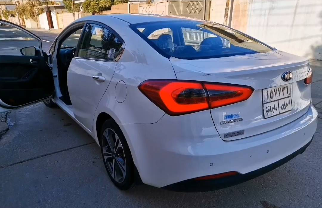 سيراتو 2014 خليجي *********** /*********** سعر127$  بدون صبغ وبدون تبديل قطع، كير ومحرك بشرط، ارباك بشرط، محرك 1600دوش، سيارة بدون نواقص جديدة مال البيت ماشيه١٤٤ كم حقيقي. مواصفات ويل كروم، لايت ليد امامي وخلفي، يدة نيكل، كشن لونين رصاصي واسود، حساس خلفي وامامي.شفتات استيرن، مرايه جانبية شفط، بلاجكتور، بريك دسكات Abs، تحكمات استيرن كامل جهتين، قطعتين تبريد. سيارة جاهزة بدلت فيت بمب وبلاك وتايرات وباتري.ارضية مغلفة، باسمي تحويل وغرامه بشرط مكان كركوك.
