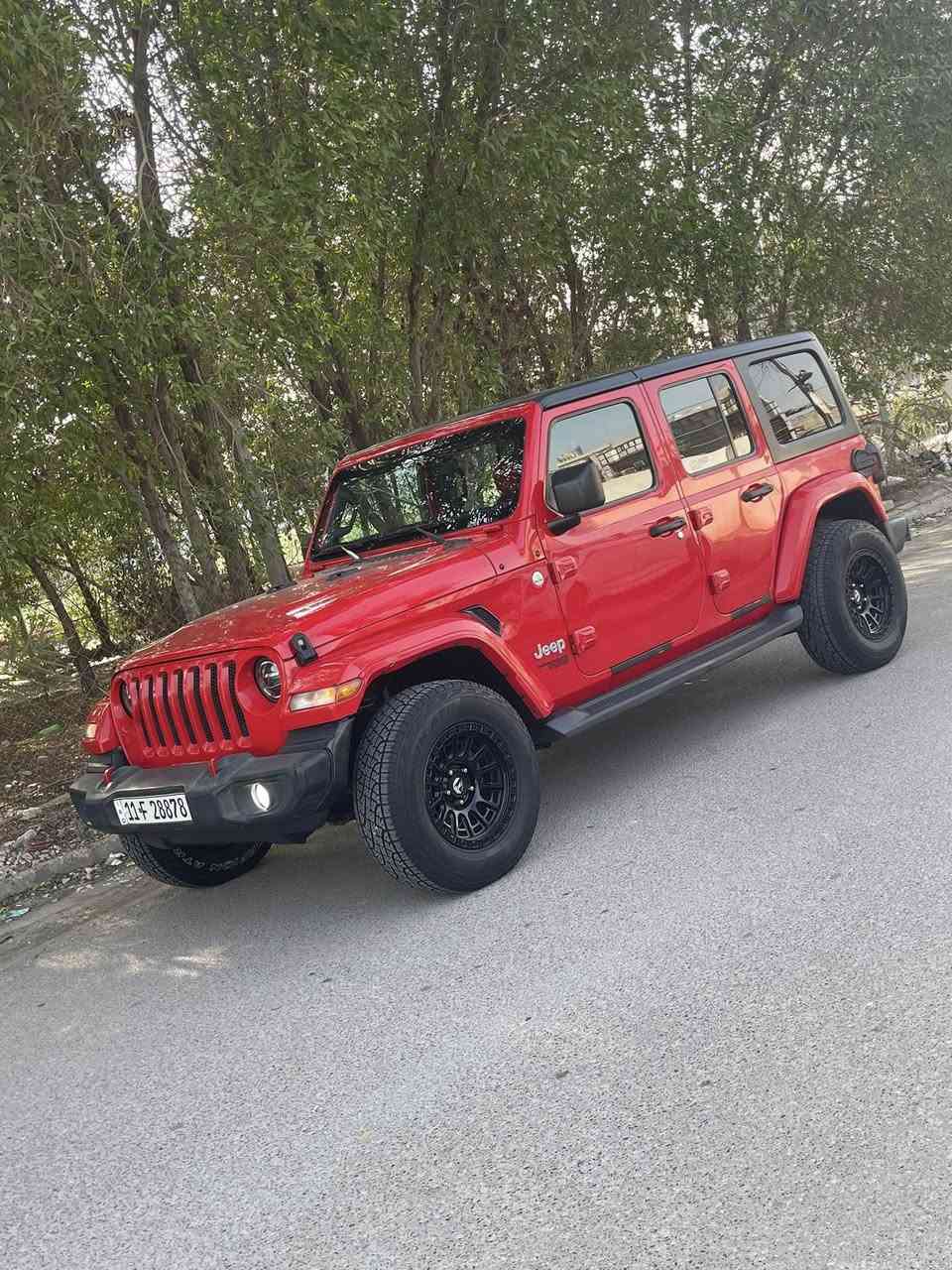 سلام عليكم جيب لانكلر موديل 2018 باسمي سياره بيها جاملغ الخلفي الأيسر سياره كولش جديد مكينه 4 سلندر سياره فول مواصفات ماشيه 75 سياره كلش حلوه احله من صور الشراي يتصل غير متواجد ع الفيس السعر 185 الرقم ***********
