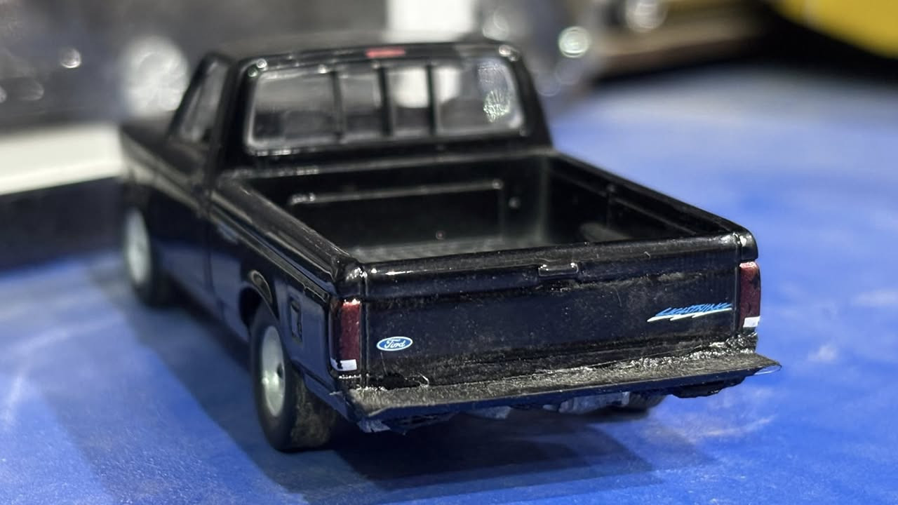 Ford pick-up 1994

صناعة شركة Greenlight 
الحجم 1:64

السعر 7 الف ونصف فقط🔥 

يتوفر توصيل لجميع محافظات العراق 🤩💙

 📍العنوان / شارع فلسطين - خلف المستشفى العالمي 
مكتبة الأمين للحجز و الاستفسار على الرقم او مراسلة الصفحة ***********
#مصغرات #سيارات_مصغرة #بغداد
