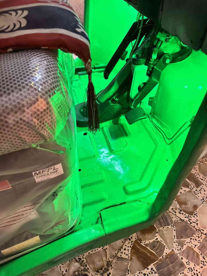 سلام عليكم تكتك مال  جناي مكينة كفاله البدي نضيف شوف العين مديل 20\22تكتك جاهزه كبل الشارع
السعر 8600ملاين
رقم الهاتف:***********
العنوان شط العرب المو شراي لا يتصل
