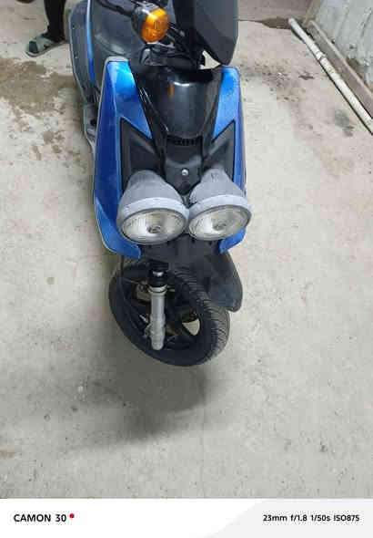 سلام عليكم سكنس جبلي دراجه حديث بومه ودراجه ١٢٠ ياباني مابيهه اي نقص مكفوله كفاله عامه ماصارله هواي من نازله رمبه للبيع او مراوس بشي مرتب مكاني بغداد قريب ع لكاضميه رقمي واتساب ليحب يستفسر 
***********
