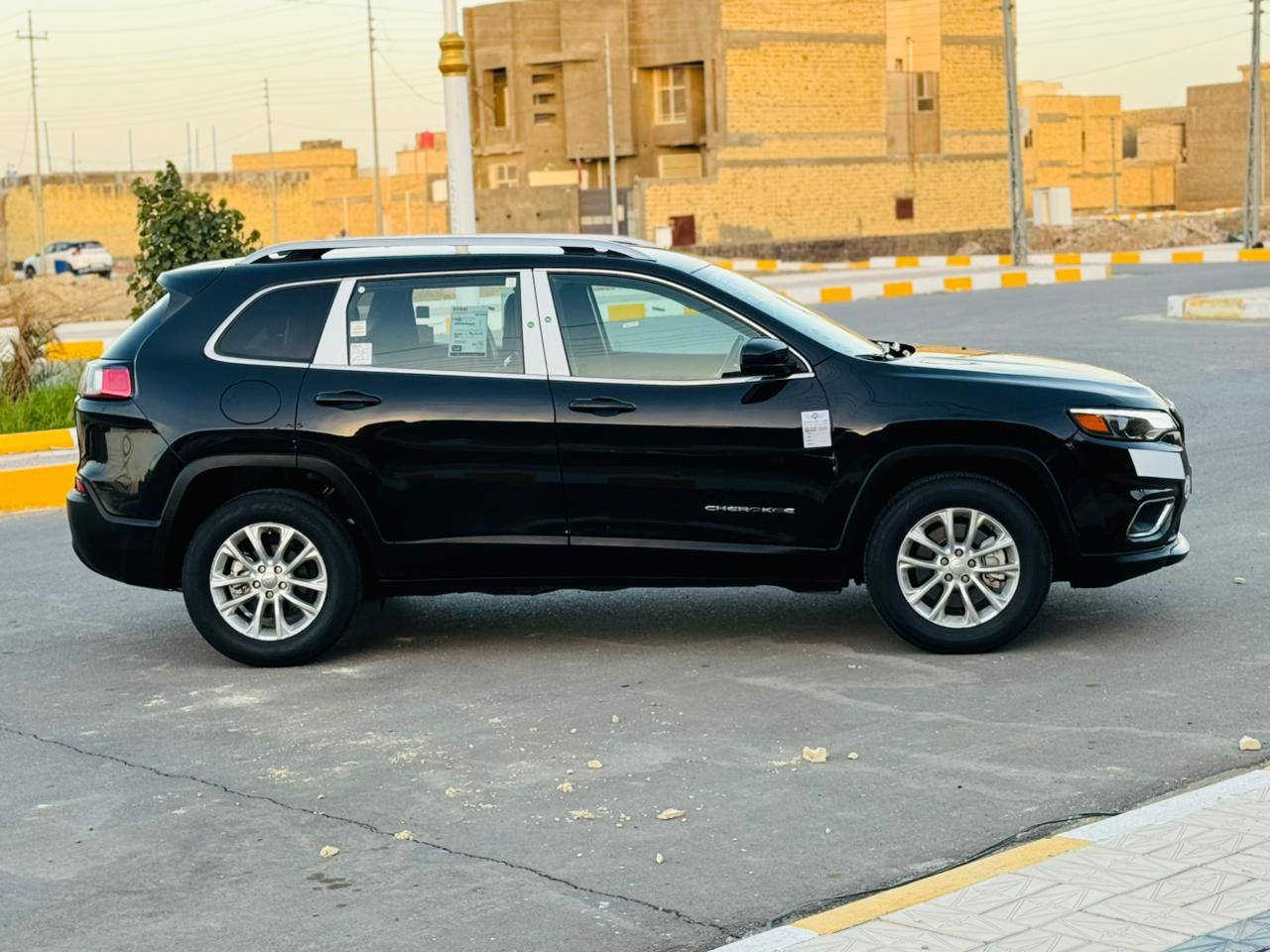 السلام عليكم
جيب بزون موديل 2019 رقم بصره دولي بسمنه السياره وارد امريكي ضررها جاملق وبنيد بدون ضرر داخلي وبيها باب صبق
السياره كير مكينه حداده على وضع الشريكه اي نقص مابيها وشرط احلا من صور
ماشيه 75
مكينه ما مفتوحه
العنوان البصره
السعر 120
رقم ***********
رقم *********** البصرة, العراق
