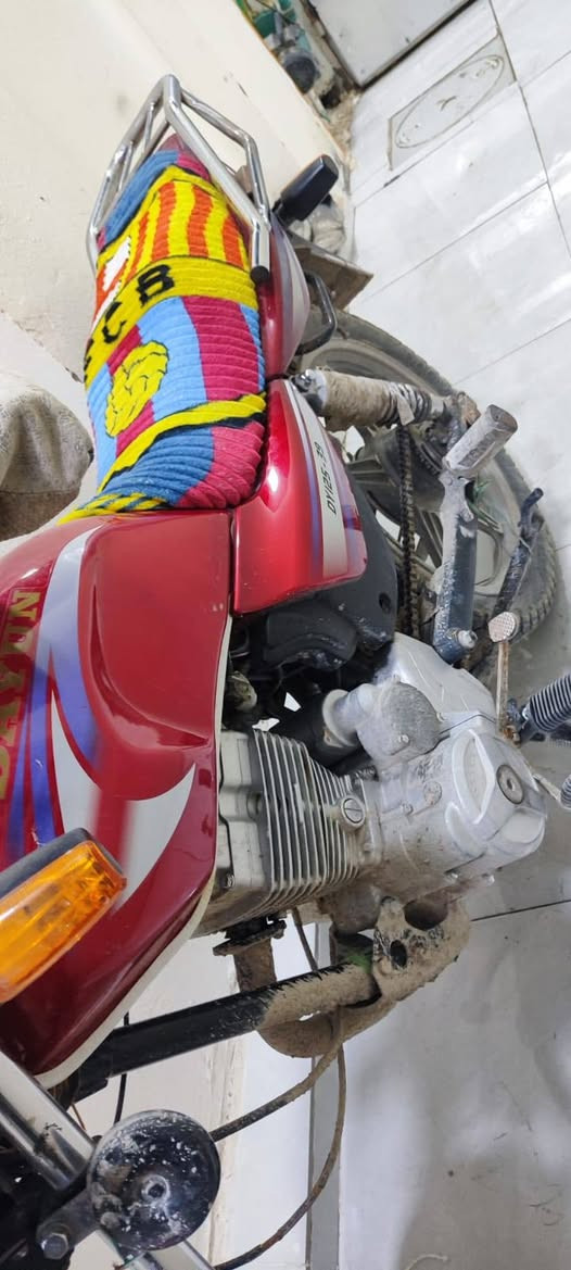 دراجه دايون  للبيع بسعر مناسب كفاله عامه من لضربه الحيم الاصواليات كهربائيات كله شغاله نكره سلف تايرات جديد صار سبوع شادهم الشراي يتصل او يراسل واتساب ما ارد على التعليقات لان ما متواجد على الفيس***********
