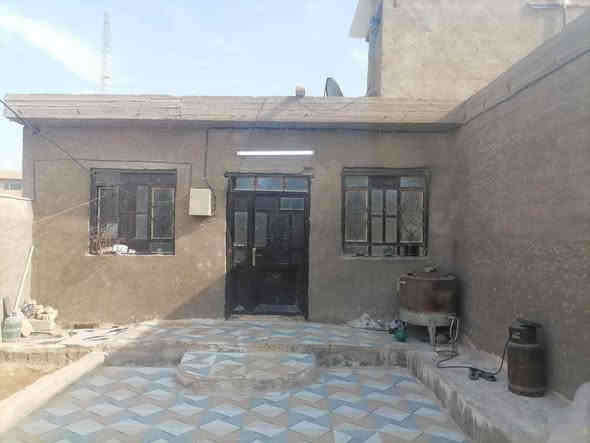 إسلام عليكم بيت للبيع 150متر بحي الرحمةالبيت قرب  مقر سراية السلام قريب علة البوابة من جهت المكاتب البيت بناء ابلوك كلاب السقف صب كونكريت السعر ٣٥ وبي مجال قليل للستفسار لاتصال على الرقم *********** او واتساب
