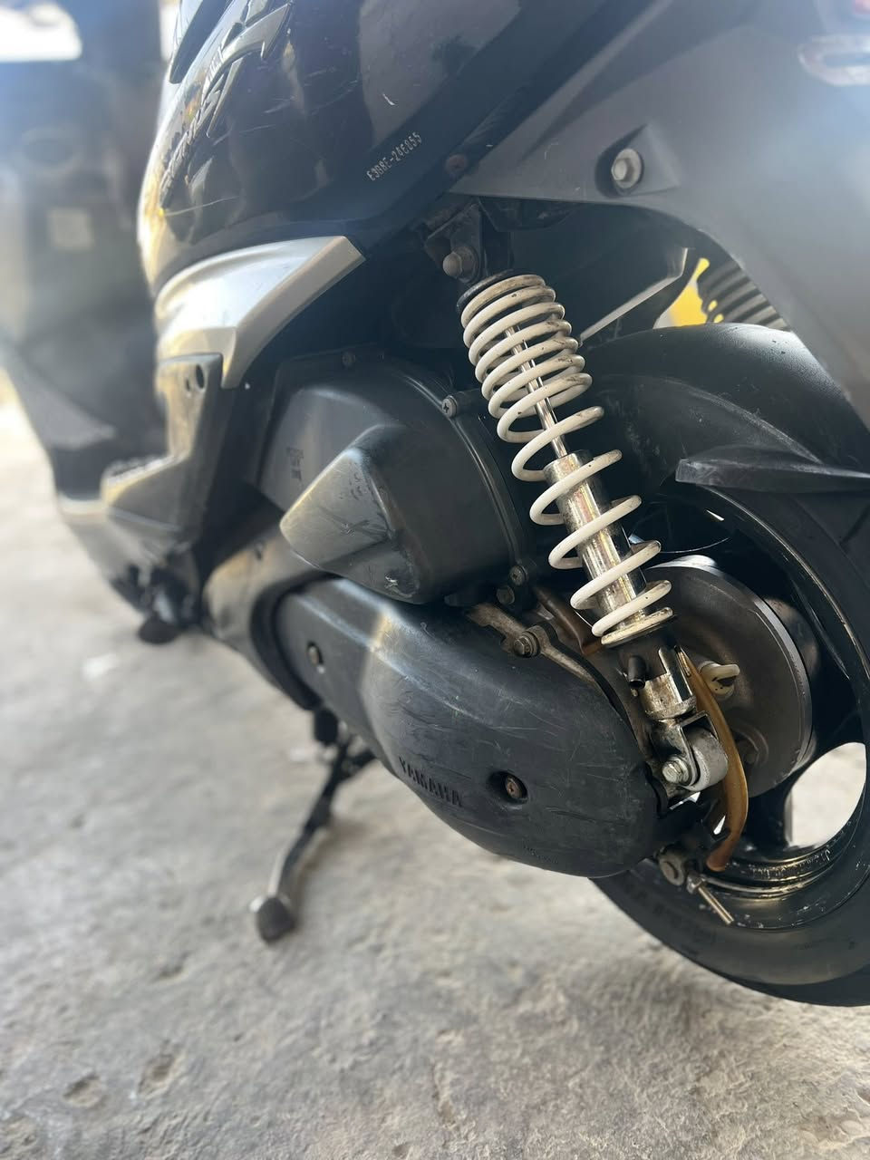 السلام عليكم للبيع سكنس فحل بلادي كفاله مكنيه بلاديه كهربائي كله شغاله مابيه نقص برغي  الرقم ***********
