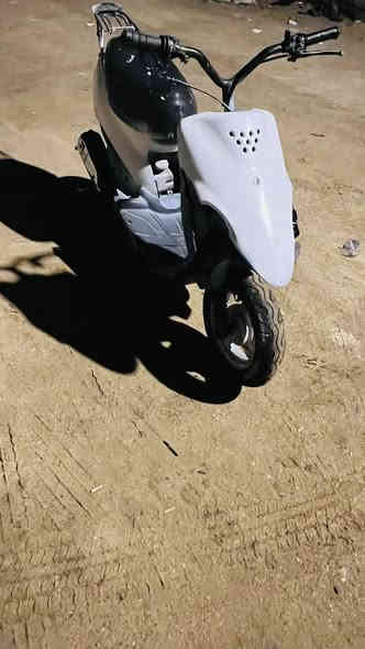 السلام عليكم شباب دراجه 9 للبيع مجفته  مرا وحده شلعه ونهضتهه بيهه صوت بلاكسن  مكاني القرنه مزيرعه :: السعر 140 وبيها مجال )) للاستفسار :***********
