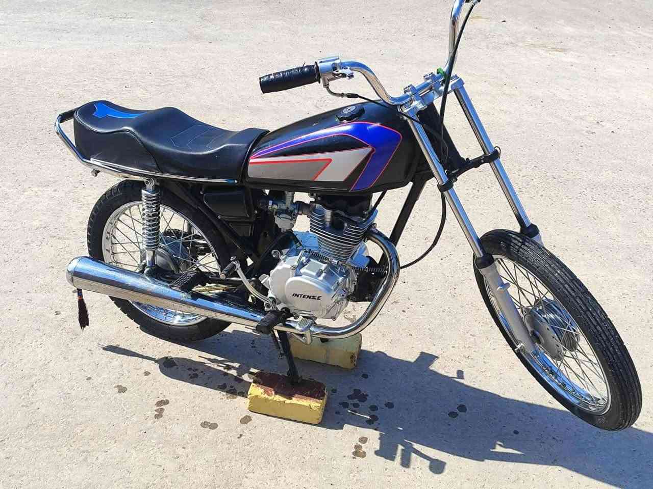 سلام عليكم شباب دراجه للبيع انتنس سعر ٦٠٠وبيها مجال قليل ***********
