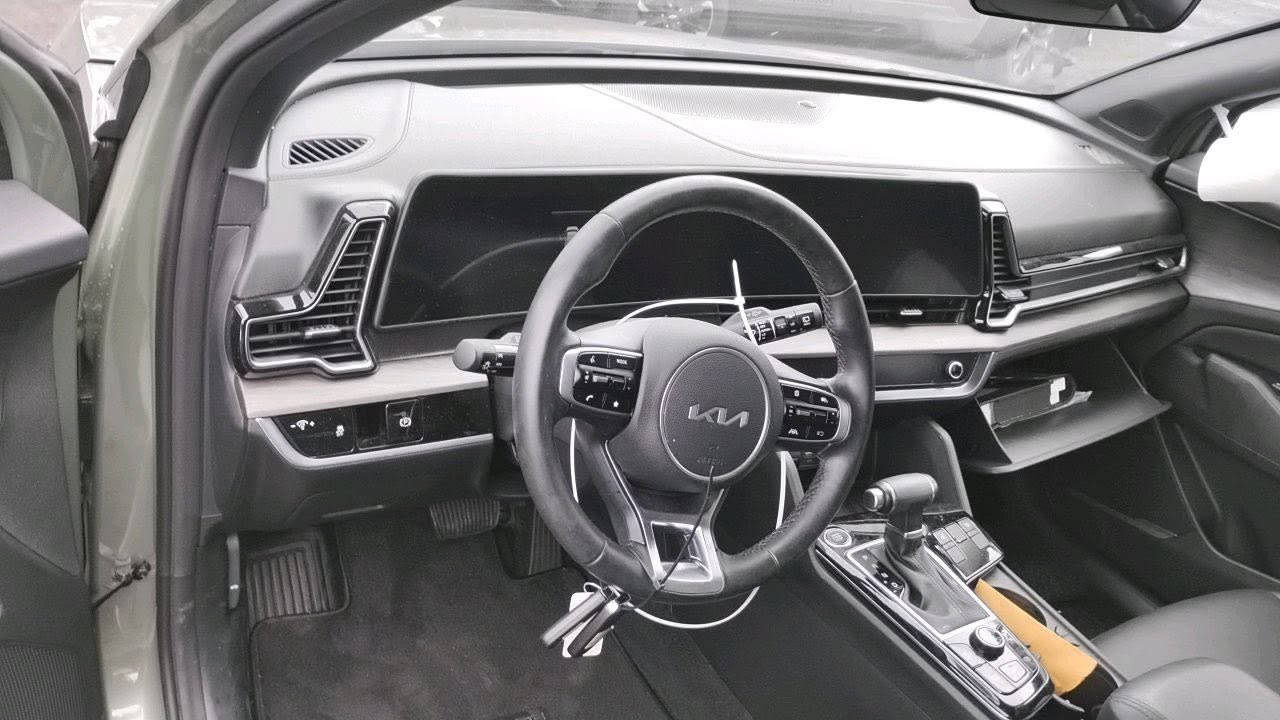 سبورتج موديل ٢٠٢٤ ماشيه ٧ الف الاستفسار ***********
