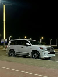 لاندكروزر جكسارة GXR 2013 فئة البريم ام الطفاية 8سلندر 4600 فول فول  م...