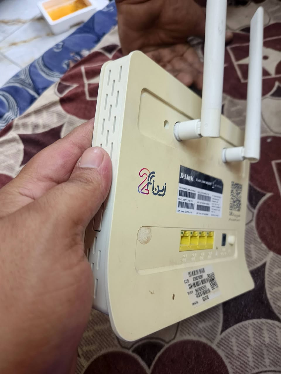 راوتر للبيع سعره 30 الف مكاني بغداد سيديه ***********

