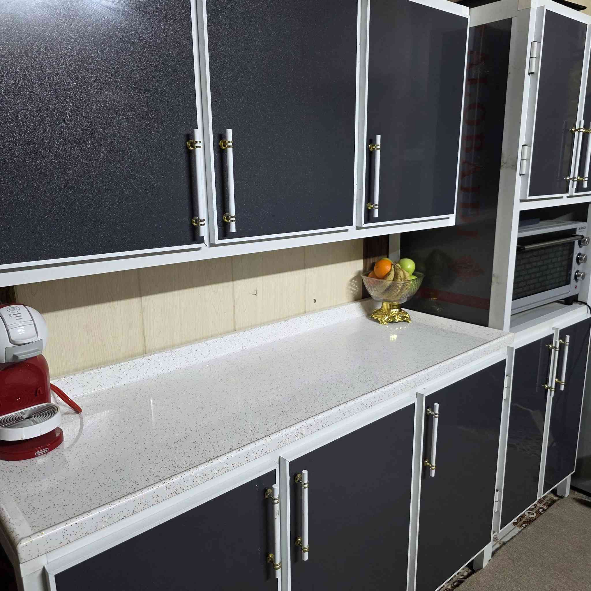 مرحبا كاونتر جديد نظيف من الداخل والخارج استعمال قليل جدا سطح الكاونتر كوارتز مرمر الاصلي  القطعتين مترين اليريده يراسلني + عندي سنك مختلف قطعه ثانيه غير هذا هم ابيعه


**إذا كنت صاحب هذا الإعلان وتريد حذفه لأي سبب، رجاءا أرسل رسالة إلى الدعم الفني**