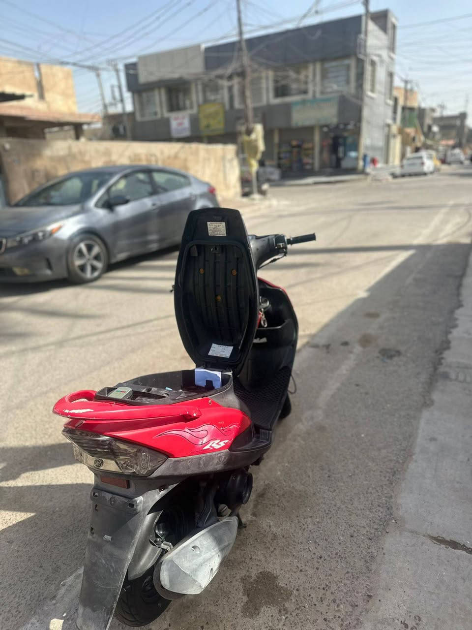 السلام عليكم ماكس عدله للبيع الدراجه منزلهه قبل ٩ ايام الدراجه خير من الله رمبه مكينه بلاد 49الدراجه مامفتوحه كهربائياتهه كلهه شغاله الدراجه ختم واحد ويه المكينه ولصالنصه السعر واحد و٥٠ وبيهه مجال مكاني بغداد البياع ***********
