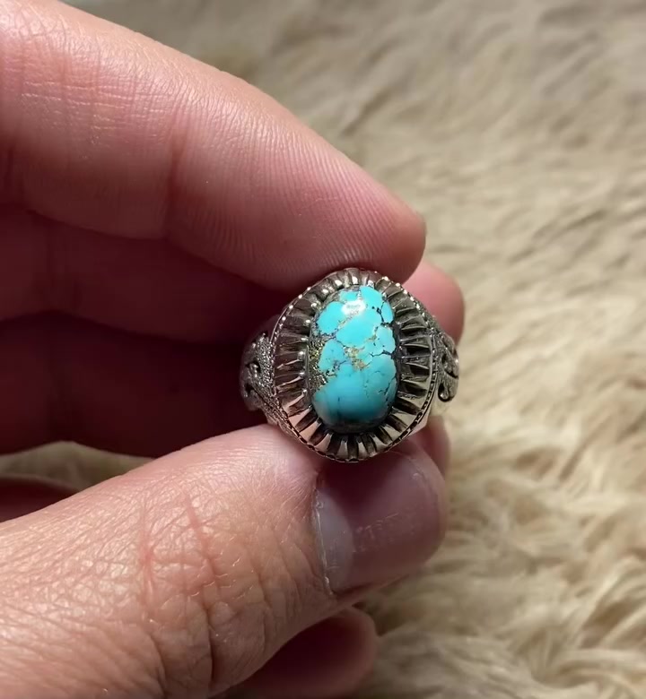 السلام عليكم خاتم فيروز نيشابوري اصلي صياغه يدويه
قياس الخاتم (25) للبيع فقط يوجد توصيل لكل العراق


**إذا كنت صاحب هذا الإعلان وتريد حذفه لأي سبب، رجاءا أرسل رسالة إلى الدعم الفني**