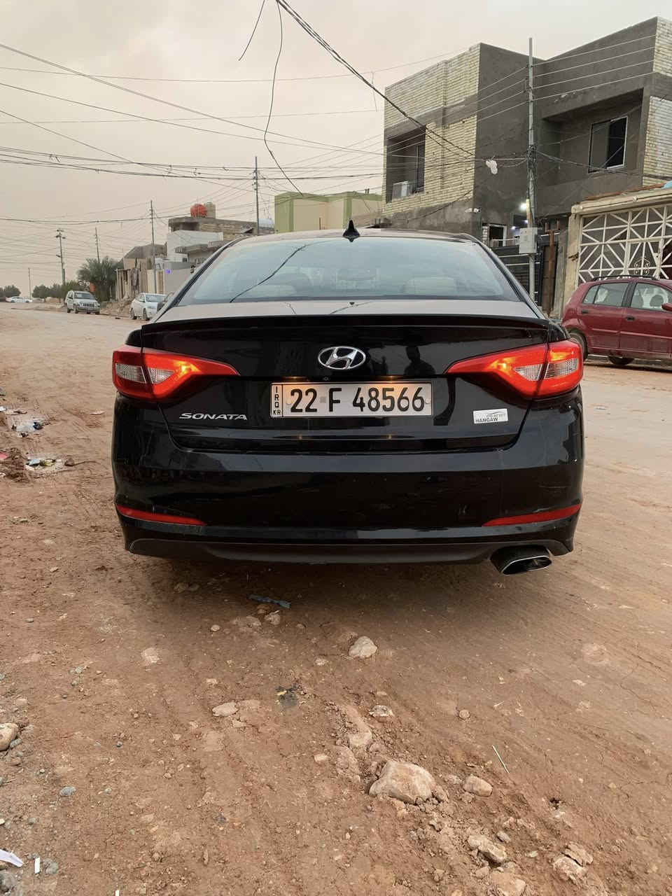 السلام وعليكم سيارة سوناتا2016كفاله عامه فقط بنيد مبدل وبيها حلوب بس القماره الموصفات شاشه جبيره محرك GTI نص فوال ال سياره  فقط بنيد مبدل بدون دواخل و القماره حلوب سياراه نضيفه احله من الصوره  المحرك 2400 GT l/العنوان النجف الاشراف /رقم الهاتف/***********

