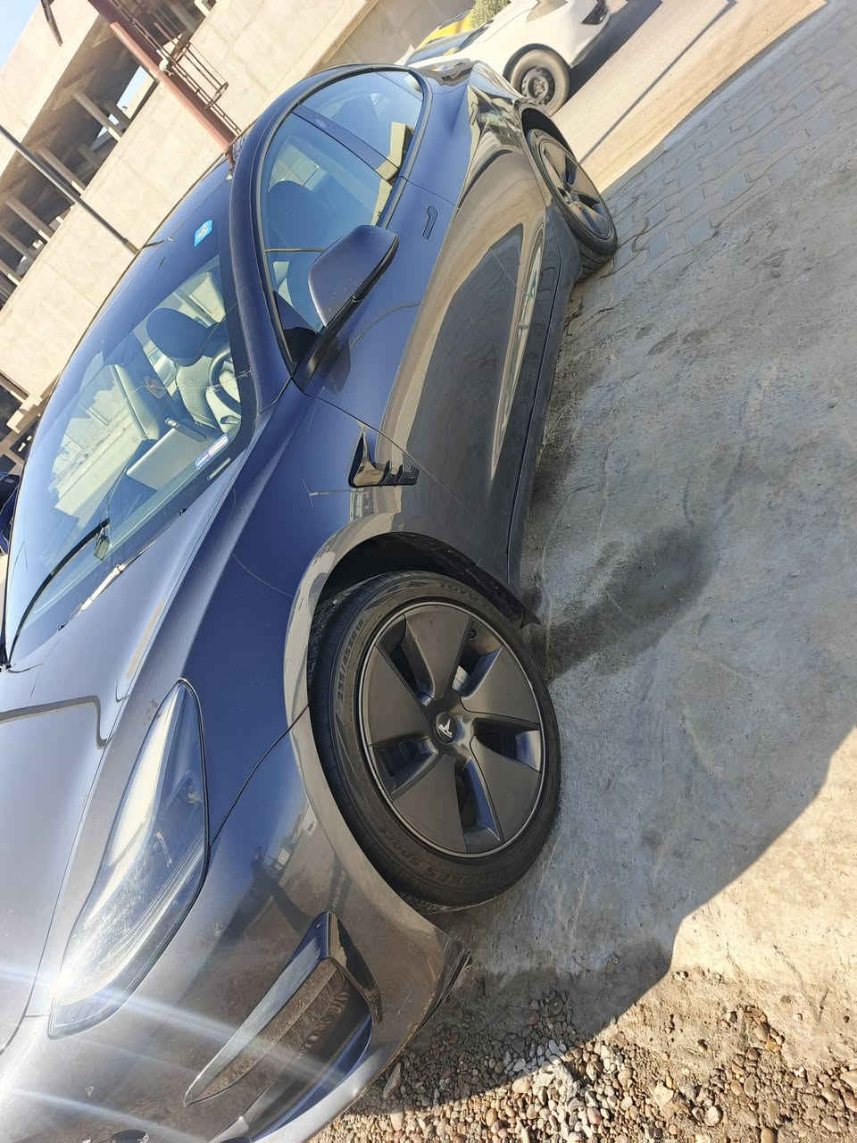 سلام عليكم
تسلا model 3 
تك ماطور 
2023 
عداد 43 km
الحادث صبغ قطعتين بدون تبديل 
ايرباك كامل سليم 
سيارة جاهزة من كلشي 
تخم تاير جديد 
مع شاحنة تسلا وكالة اصلية 32 امبير 
السعر 
15,400$ 

رقم الهاتف :***********
