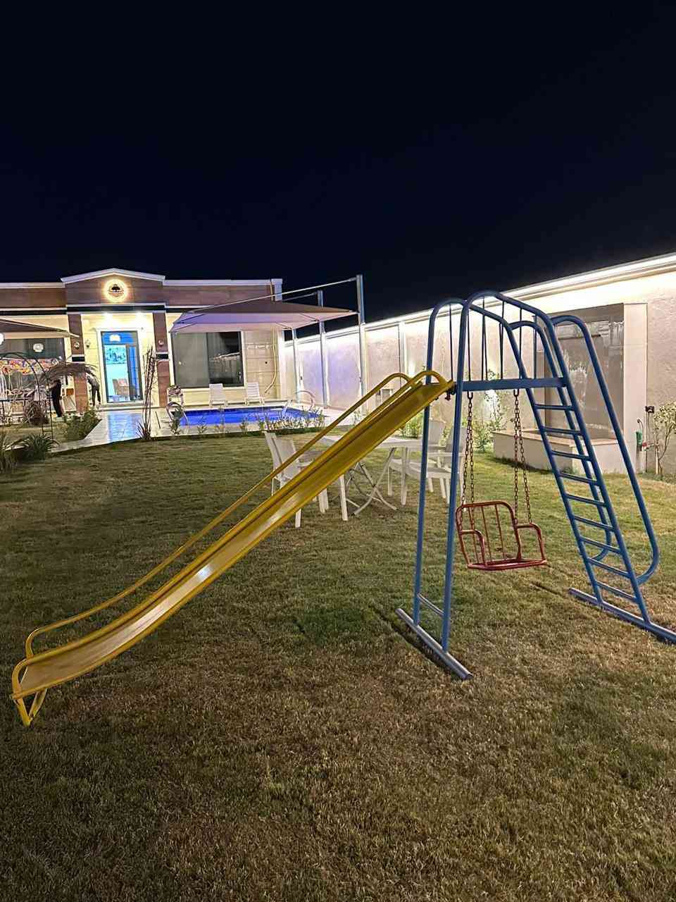 � الدورة – البوعيثة
🏊‍♀️ مسبح | 🛏️ غرفتين | 🍳 مطبخ | 🚿 حمام
🌳 حديقة | 🔥 شواء | 🪑 جلسة عربية | 🎮 ألعاب

📞 0790 444 4005
