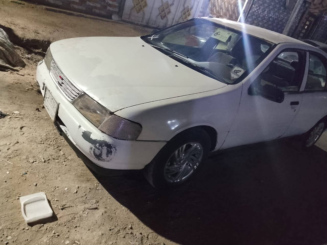 نيسان صني موديل 1990 بيها مكينه وكير كورلا
راعيها بالشطره يريد تحويل السعر قفل عشرين ورقه
***********
