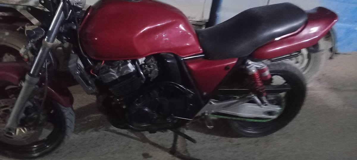 السلام عليكم سبي فور جيل اول كفاله مكينه مامفتوحه ناعمه دراجه صابغه بل جديد عوزه بس دشبول السعر 1500وبيه مجال اوراق مكاني بابل المسيب ***********
