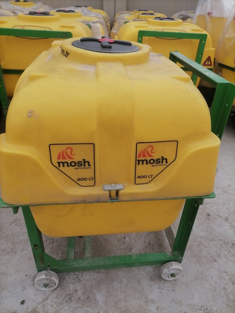 مرشة للبيع ٤٠٠ لتر جديدة هاتف ***********
