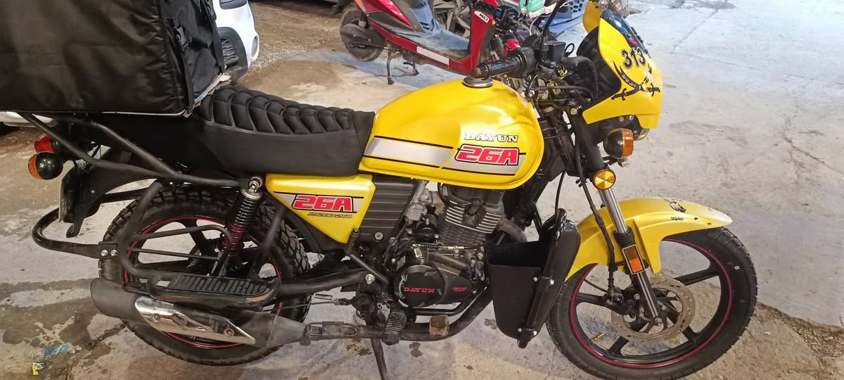 دايوان نفخ 200 موديل 22 نازلة 23 المكينة ما ممدود عليهة سبانة دهن كلة موتل المكينة ناعمة كلش مشتغلة دلفري شهرين بس رقم ديالى مشروع وطني تكدر تحولهة باسمك باي مرور  ممشاهة 27 الف رقم ***********
