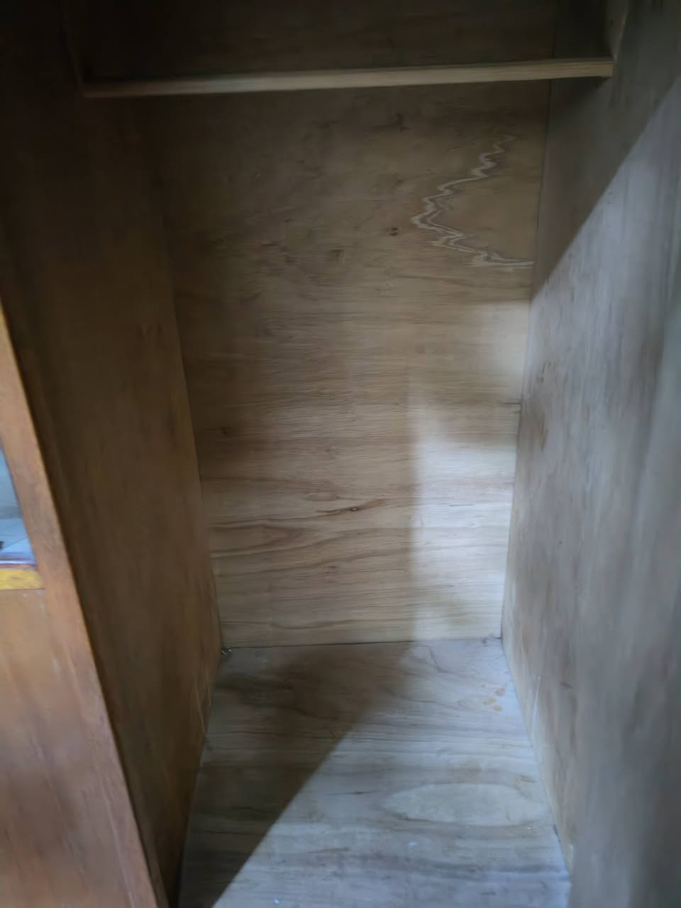 بوفيه للبيع... طولها ٣ وأرتفاع متر ونص    سعرها ١٢٥ جديده تسگام..
مكلف بنشر اني مو اليه ترا البوفيه


**إذا كنت صاحب هذا الإعلان وتريد حذفه لأي سبب، رجاءا أرسل رسالة إلى الدعم الفني**