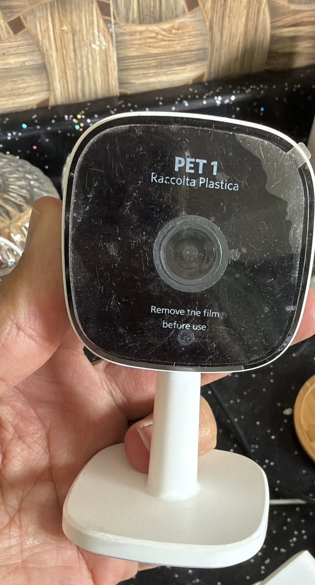 السلام عليكم كامرات انكر داخليه نظافه 100 رام خارجي فول دقه القطعه 20 الف بغداد وزيريه ***********
