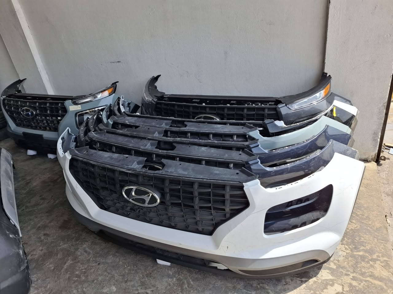 ادوات هونداي فينو اصلي تفصيخ وجديد ***********
