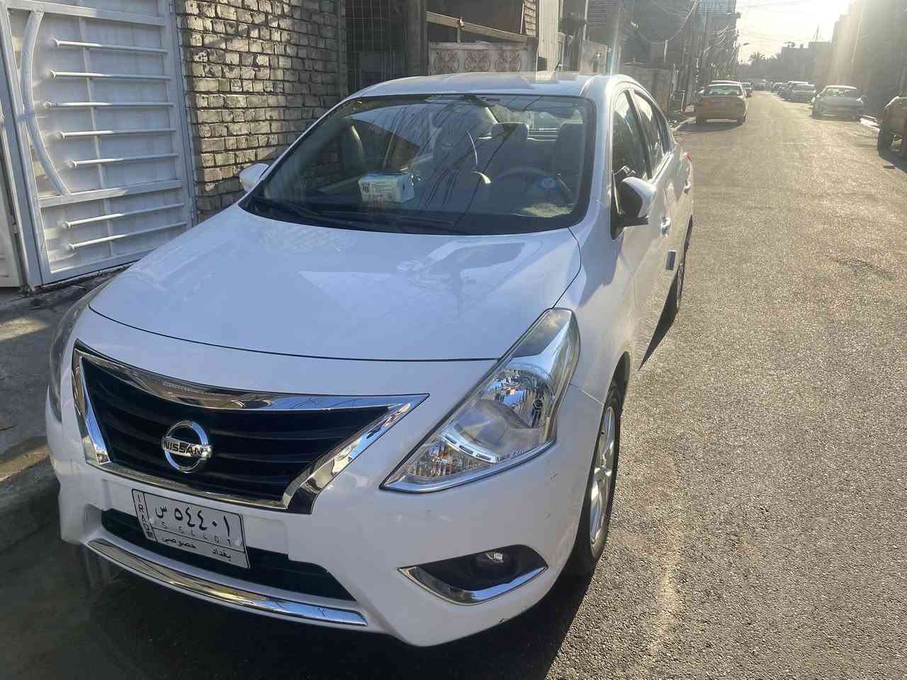 نيسان سني هندي موديل 2023بيه فقط رصعه صغيرة وشخط في باب عكس سايع سعر ١٢٠ ورقة استفسار ***********

