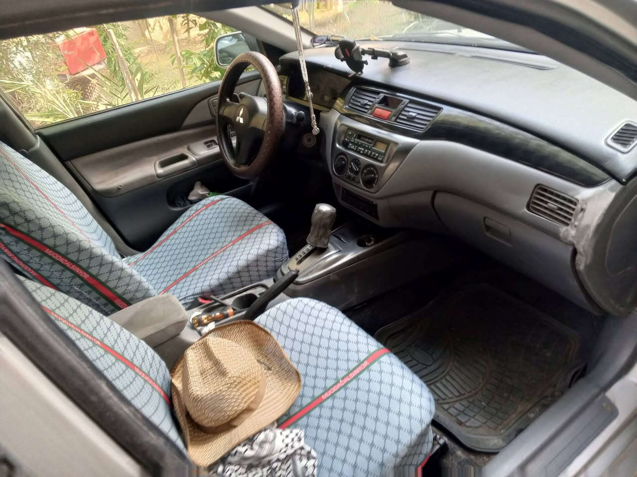 السلام عليكم
مسيبوشي لانسر موديل 2008
كير محرك مكفولات
 محرك 1600 قبق اسود مرغوب
رقم اربيل دولي تحويل أو وكاله 
بيها قطع صبغ ابيع احزام الجمالية
السعر 68 بي مجال 
مكاني بغداد 
***********
