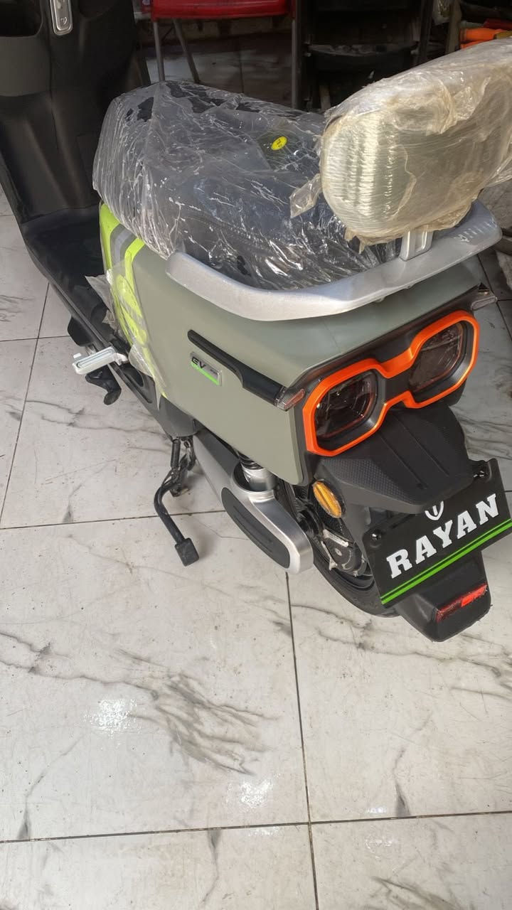 سلام علايكم دراجه شحن جديده شركه الريان ما بيه اي ضرر  ولا مستبدل بيه  شي سبب البيع لحجمه الصغير مكاني بلديات سعر خاص ***********
