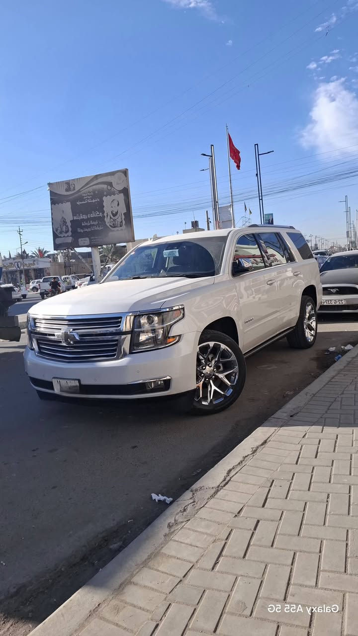 السلام عليكم 
تاهو للبيع موديل ١٧ بريمير اصل معرفه مواصفات البريمير يعني فول مواصفات حتى الدوس كهربائيه بلاد ماشيه ٧٥ الف وارد كندي بيه كلير جاملغ وبنيد شرط مكفوله عن الحادث والايرباك السعر ٣٥٠ قفل بيع او مراوس حسب القناعه للعلم سياره رقم بغداد الجديد جاهزه من جميع الامورمحرك وكير مكفولات عن الفتح مكان السياره الناصريه هاتف ***********
           والتوفيق للجمبع
