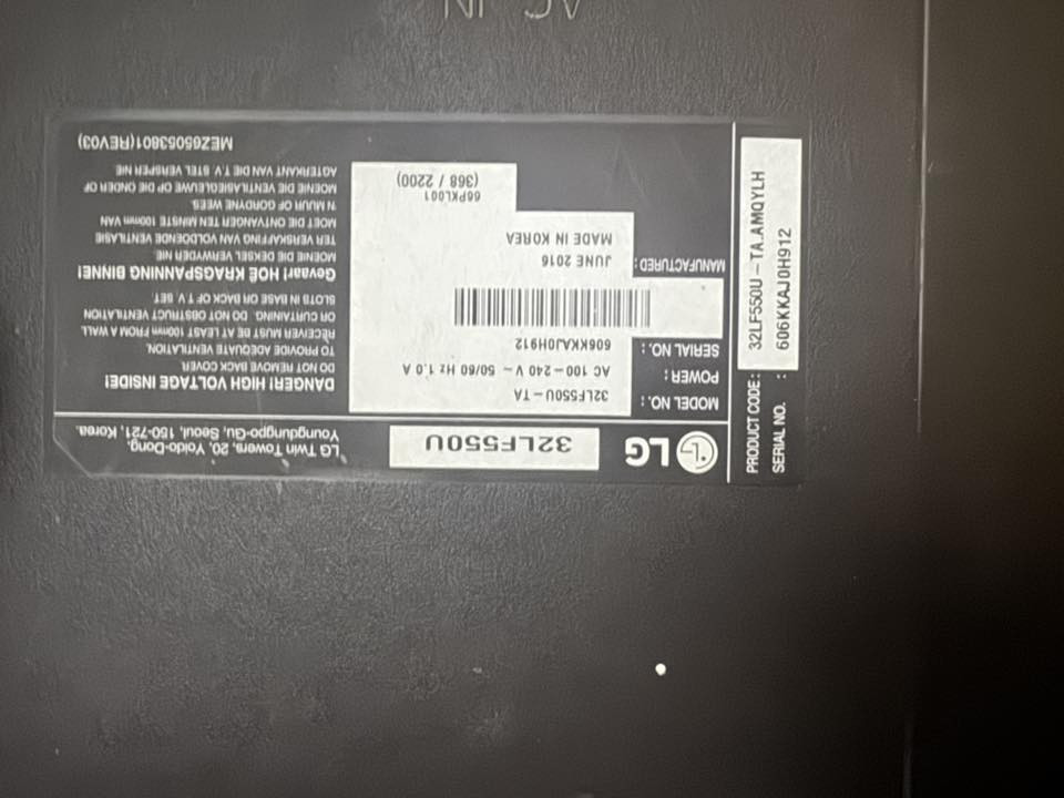 السلام عليكم 
عندي شاشه الجي32 كوري اصلي بي تطبيقات نت وكراسي دوار2. 
كلهم150 مكان بغداد بنوك الكنيسه***********
