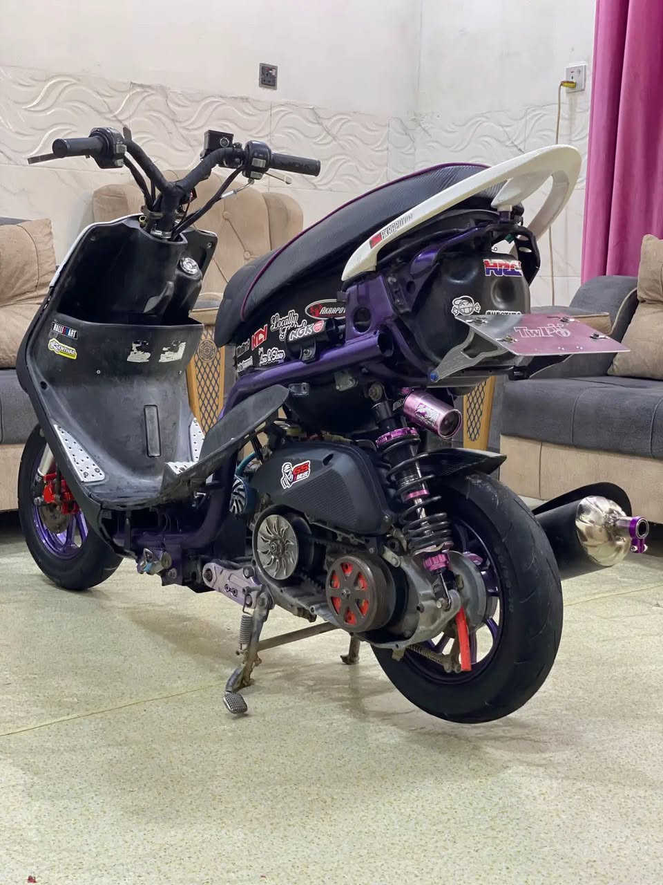 السلام عليكم اخوان عدله مال العب مزوعه تزويد وتزويد اصلي دراجه سلف هندر ما ناقصه شي مكاني بغداد حي العامل السعر خاص رقمي ***********بي واتساب
