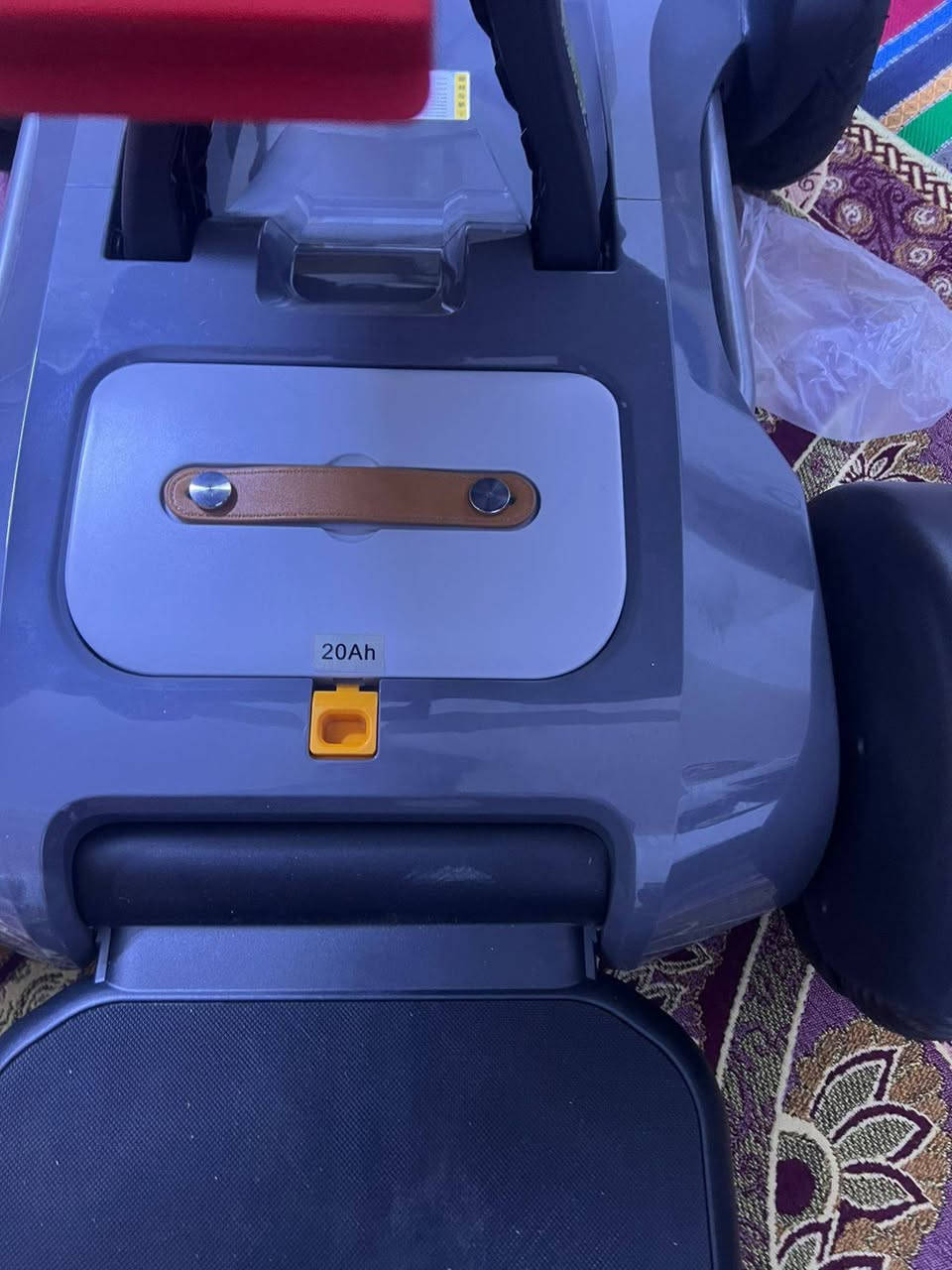 السلام عليكم عربانه شحن للبيع مستورده من الصين توصا للأمانه مامستخدمه ابد السعر  مليونين وبيها مجال استفسار على الرقم 
***********
