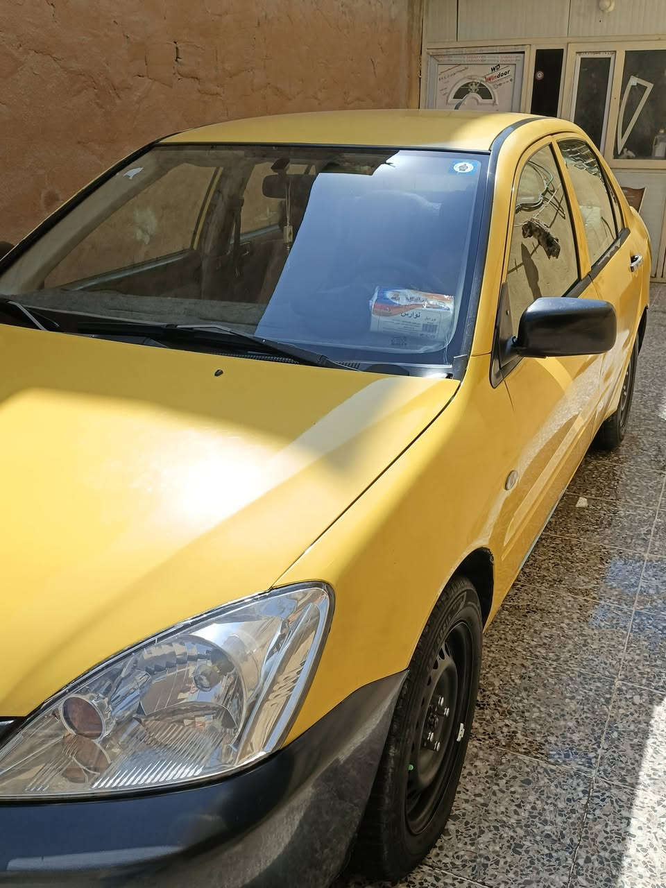 سلام عليكم سياره للبيع لانسر موديل 2010 سياره جاهزة تخم تاير جديد صدر امامي خلفي جديد كهربائيات كلهه شغاله تدفئه تبريد ثلج رقم بغداد انكليزي سياره جهازه مصفره هيئه وغرامات سعر 70وبيهه مجال مكان السياره بغداد الكماليه ***********
