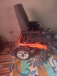 عربانه للبيع أكبر حجم جديده مامستخدمه ابد السعر 600 الف وبي مجال مكلف ...