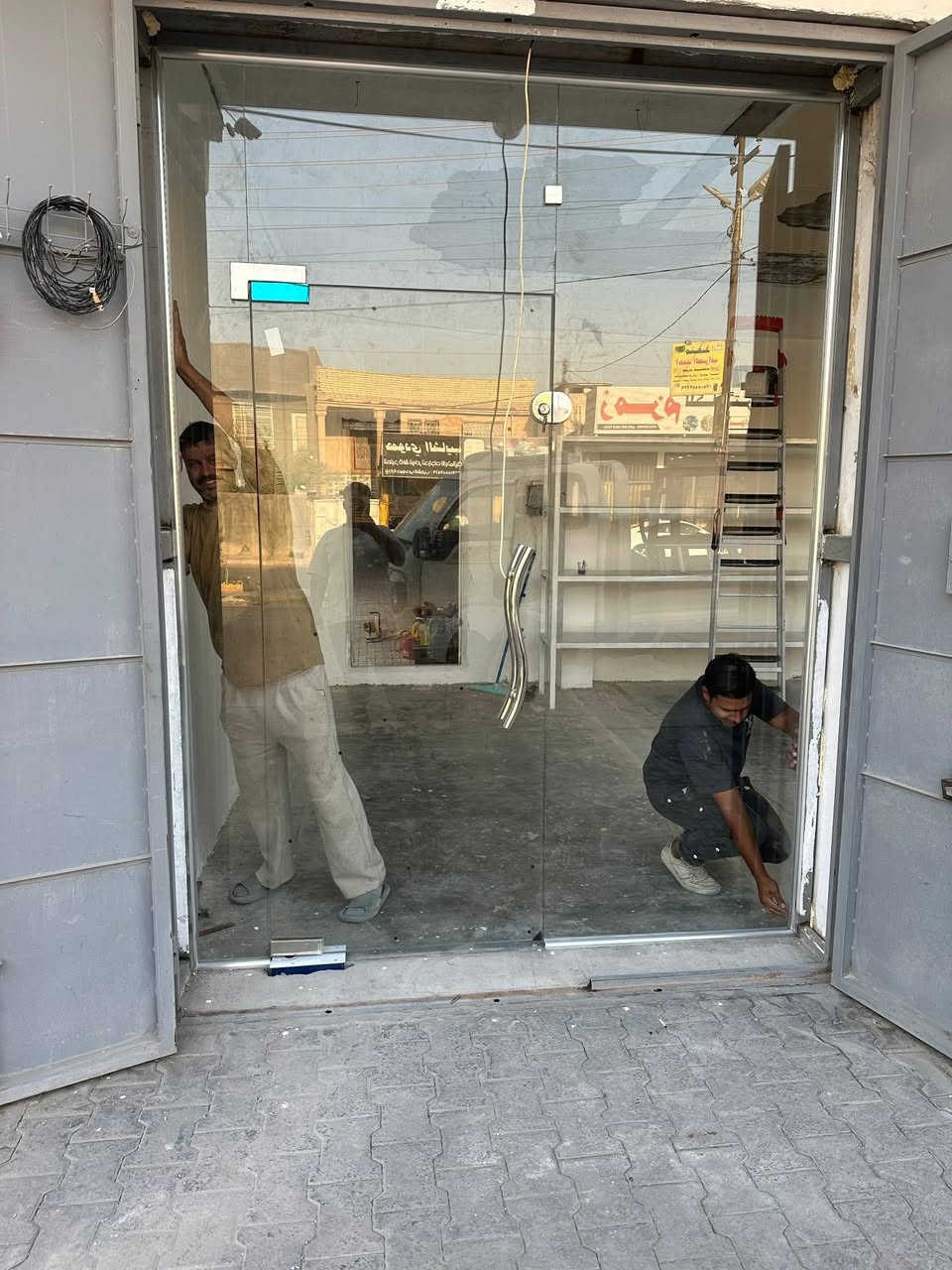 تنفيذ اعمال الزجاج للبيوت والمحلات 
يوجد لدينا كافة اعمال الزجاج والمنيوم 
واجهات محلات 10 ملم 
شبابيك 
ابواب المنيوم 
كاونترات 
ثوابت 
شاور حمام 
السماوه مدخل الصياغ من جهه الخناق هاتف 
‭0783 249 0820‬
***********
