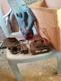 بلور هواء • شحن • بطاريتين