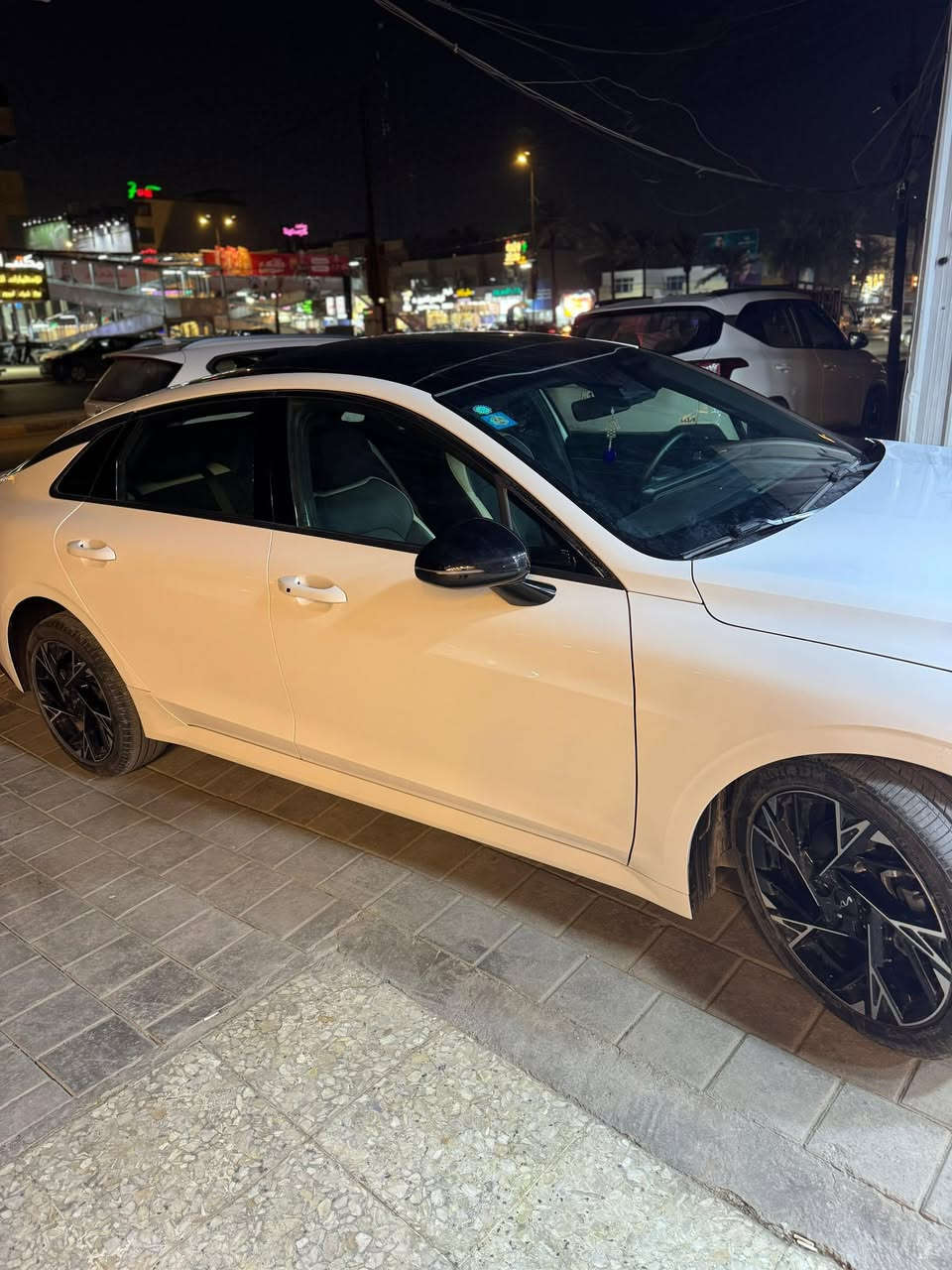 سلام عليكم 
للبيع | 2025 KIA K5 GT-Line

الضرر: صبغ في الجاملغ الخلفي الأيمن
المحرّك: 2500cc
رقم بغداد
المواصفات:
 • فتحة سقف بانوراما
 • تشغيل بصمة
 • رادار أمامي
 • رادار جانبي (نقطة عمياء)
 • تحكمات مقاعد كهربائية
 • شاشة وسطية كبيرة
 • سايد بريك دكمة (Electronic Parking Brake)
 • تدفئة مقاعد
 • تدفئة ستيرن
 • نظام تثبيت السرعة
 • حساسات أمامية
 • كاميرا خلفية عالية الدقة
 • دخول ذكي
 • إضاءة خارجية LED

السعر240 وبيها مجال 
الهاتف ***********
