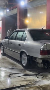 بي إيم دبليو ٥٢٥ • موديل ٩٠ • رقم اربيل