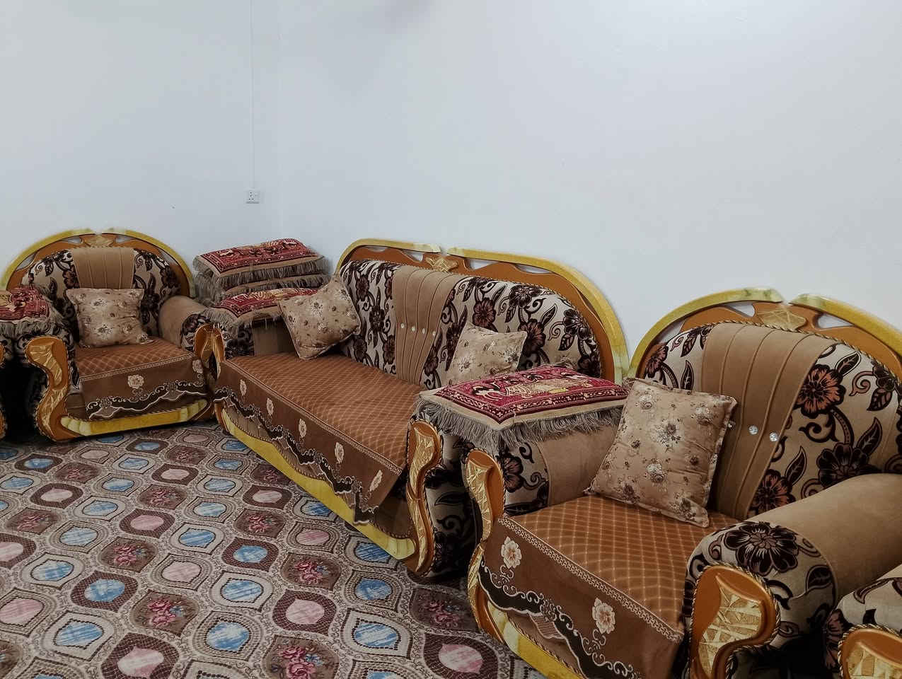 السلام عليكم قنفات للبيع قطعتين كبار واربعه زغار 350


**إذا كنت صاحب هذا الإعلان وتريد حذفه لأي سبب، رجاءا أرسل رسالة إلى الدعم الفني**