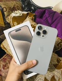 إيفون ١٥ برو ماكس ذاكره ١ تيره بطاريه ٨٨ عدد دورات الشحن ٧٦٨ قابل لزيا...