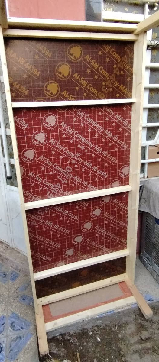 جرباية نفر واحد ☝مامستخدمة
ب 35الف قفل 

***********
